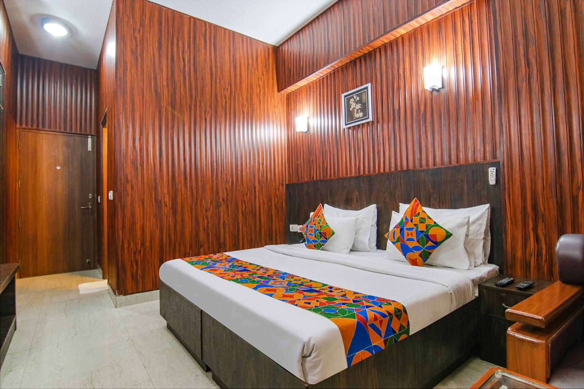 Fabhotel Prime The Rivlet Mg Road Gurgaon Exterior photo